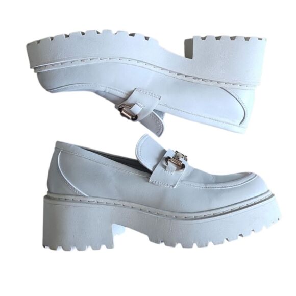 Steve Madden White Platform Loafers Chunky Lug Sole Slip-Ons Sz 10 Y2K Inspired - Picture 2 of 12
